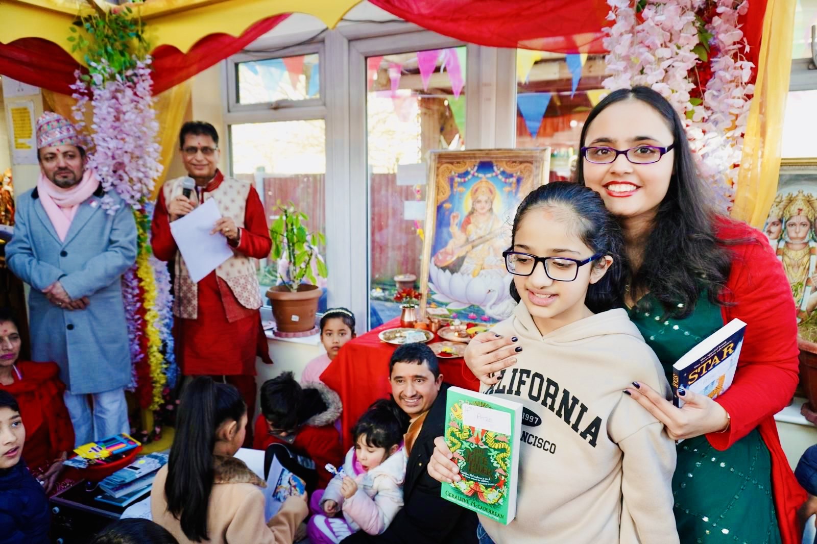 लन्डन पशुपतिनाथ मन्दिरमा सामूहिक सरस्वतीपूजा र अक्षर आरम्भ